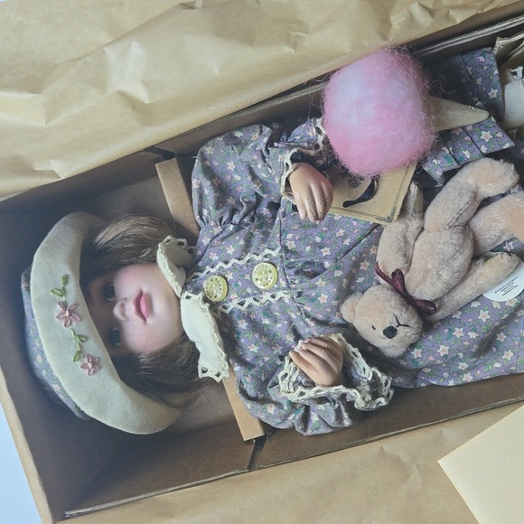 Vintage Boyds Collection Doll Erica 14" Porcelain #4809 - Picture 2 of 6